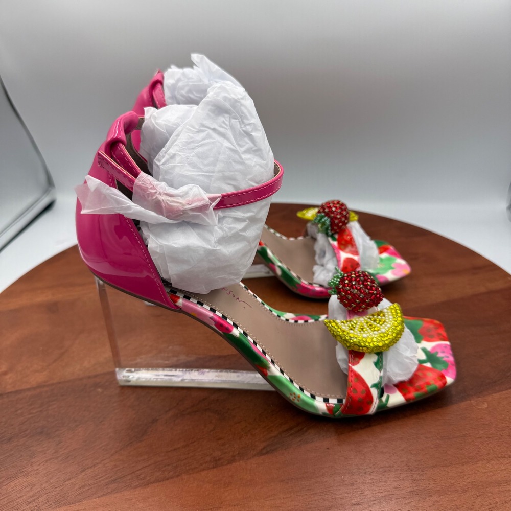Betsey Johnson Harlen Berry Fruit Wedge Sandals Pink Strawberry‎ Floral Size 8